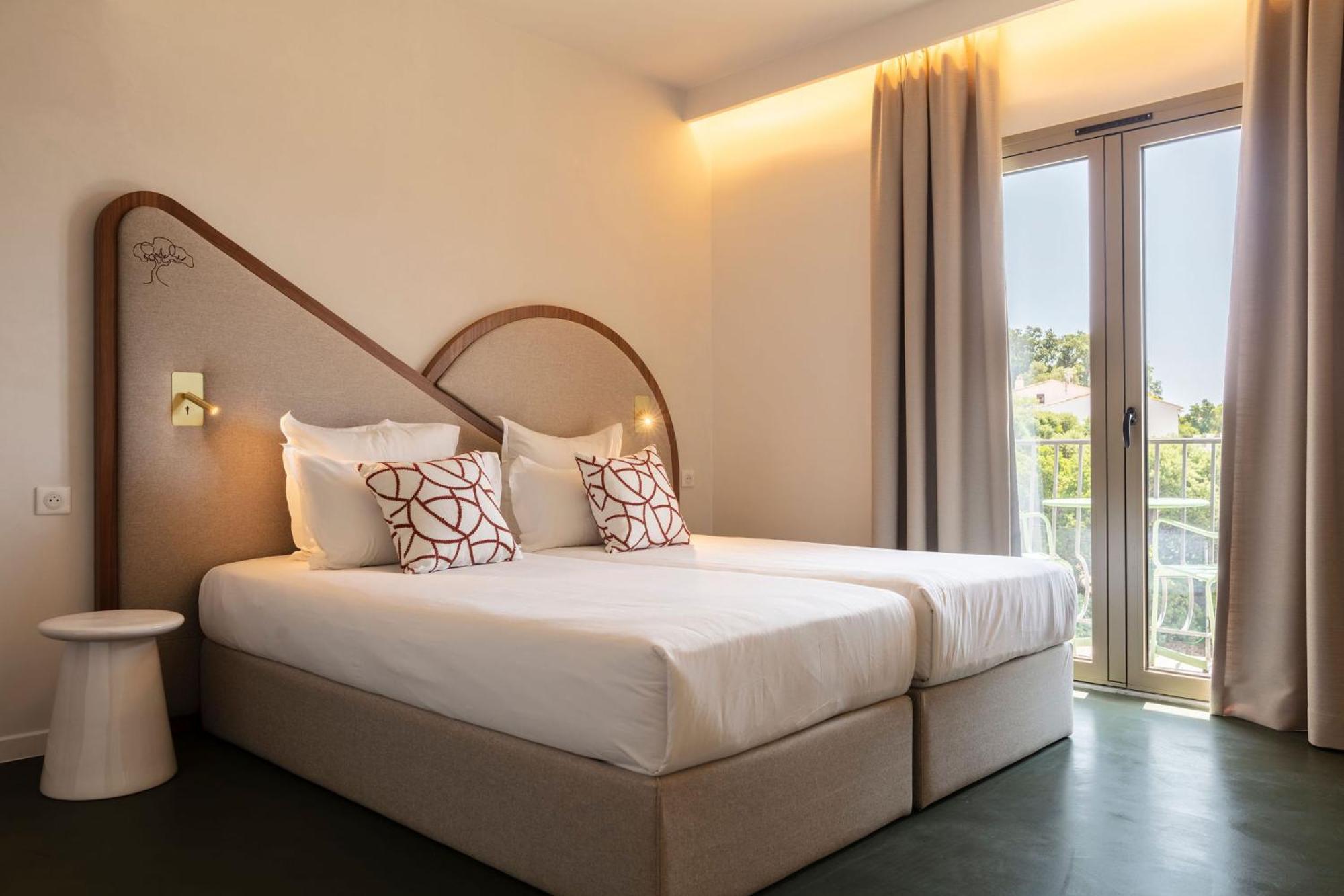 Hotel Du Parc Cavalaire Sur Mer Екстер'єр фото