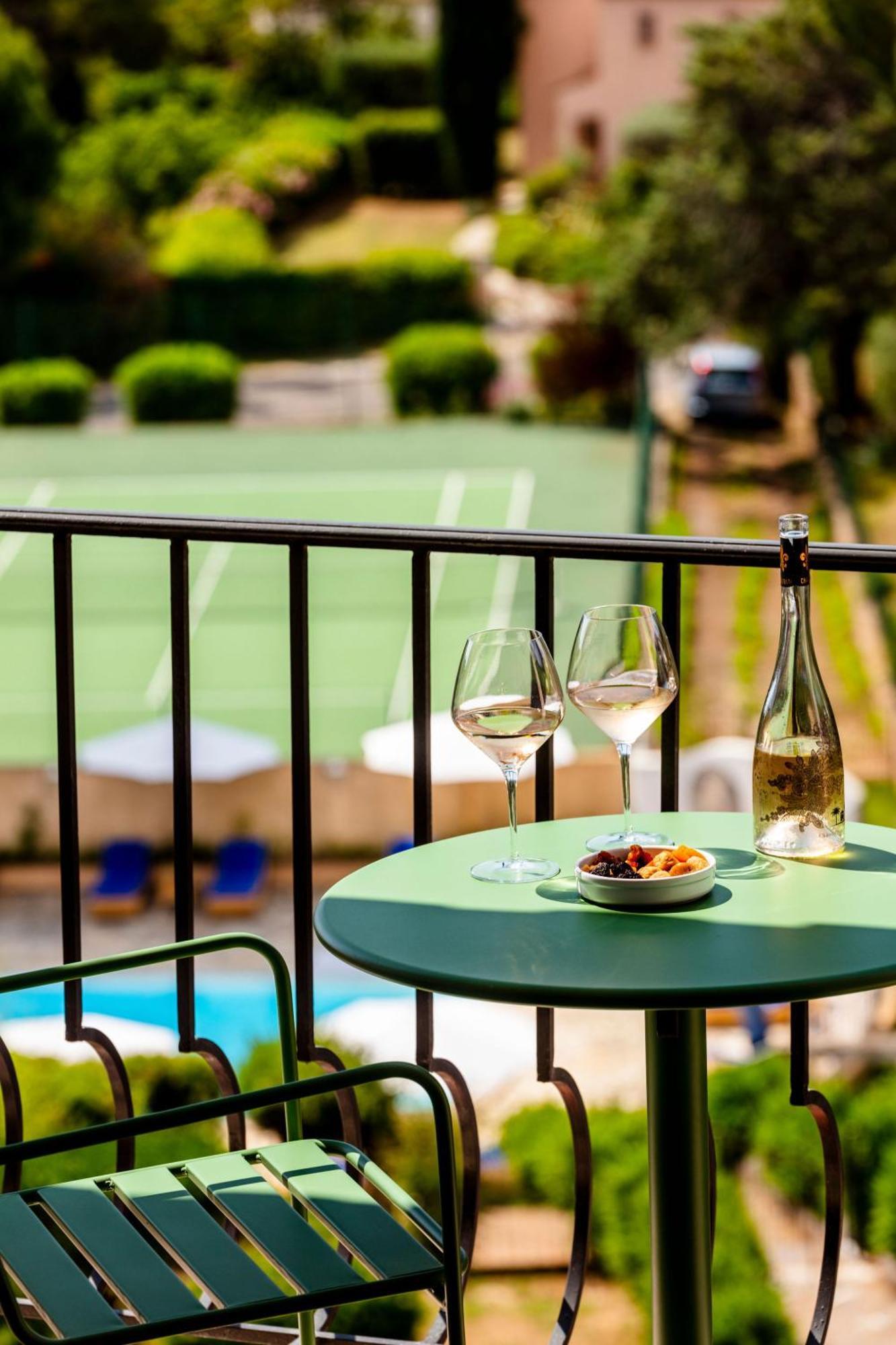 Hotel Du Parc Cavalaire Sur Mer Екстер'єр фото